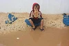 Dieses vertriebene Kind muss Kälte und Regen in einem Flüchtlingslager in Kurdistan ertragen (csi)